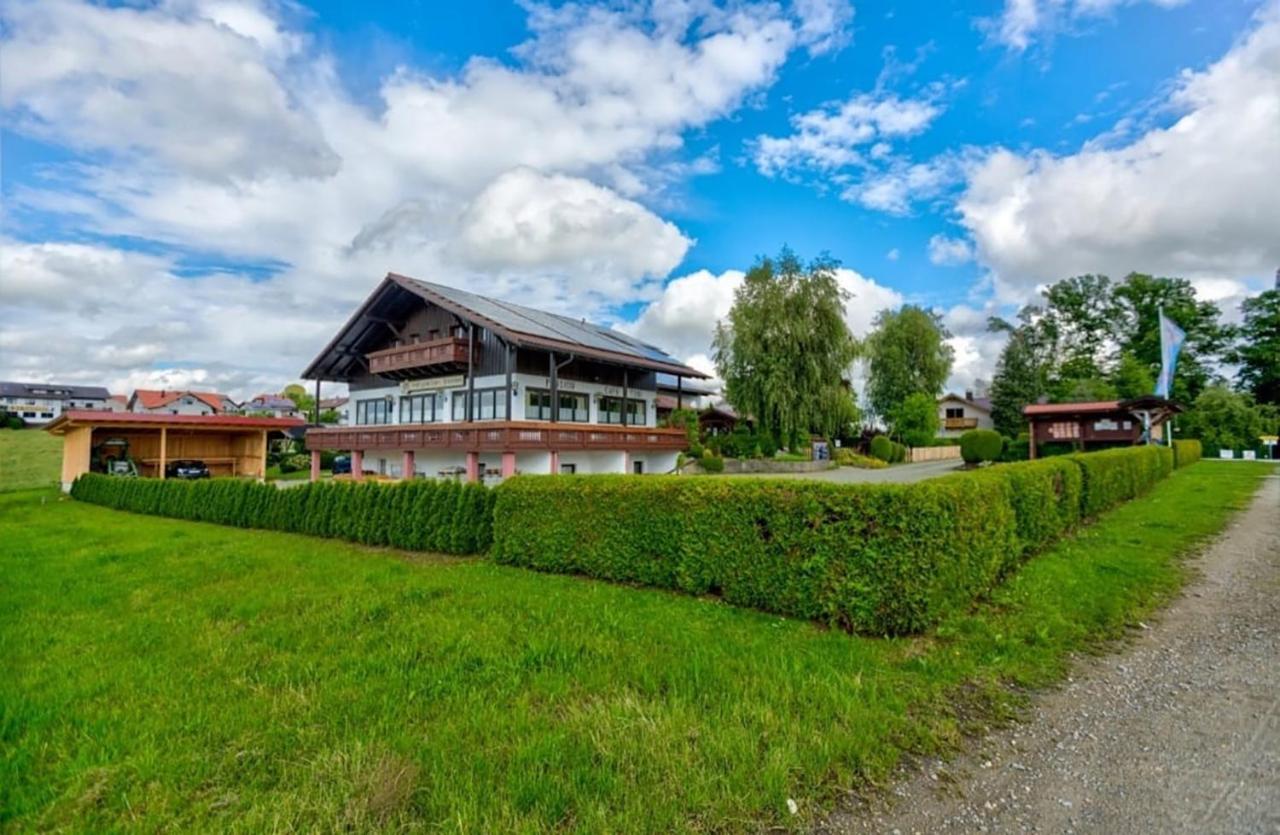 Cafe Zum Toni Hotell Thyrnau Exteriör bild