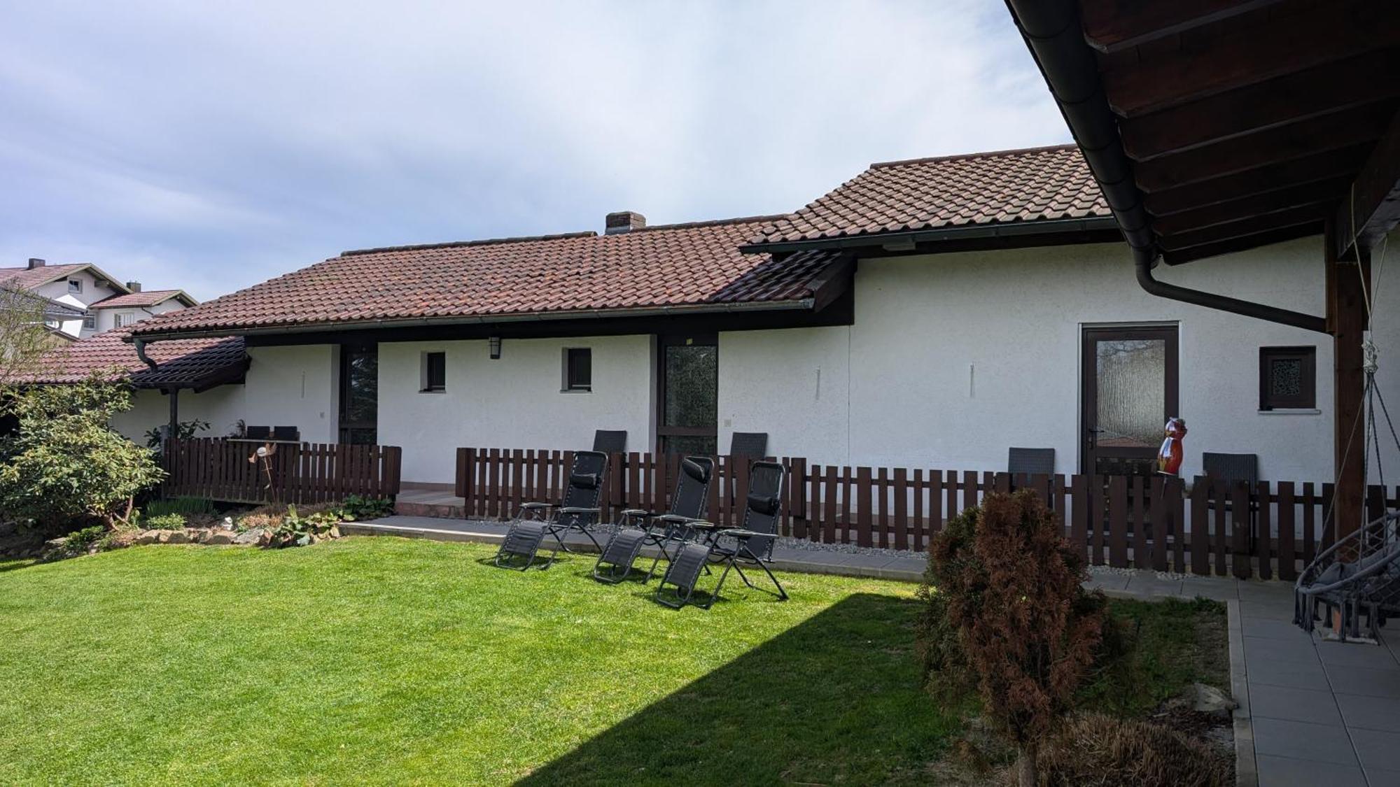 Cafe Zum Toni Hotell Thyrnau Exteriör bild