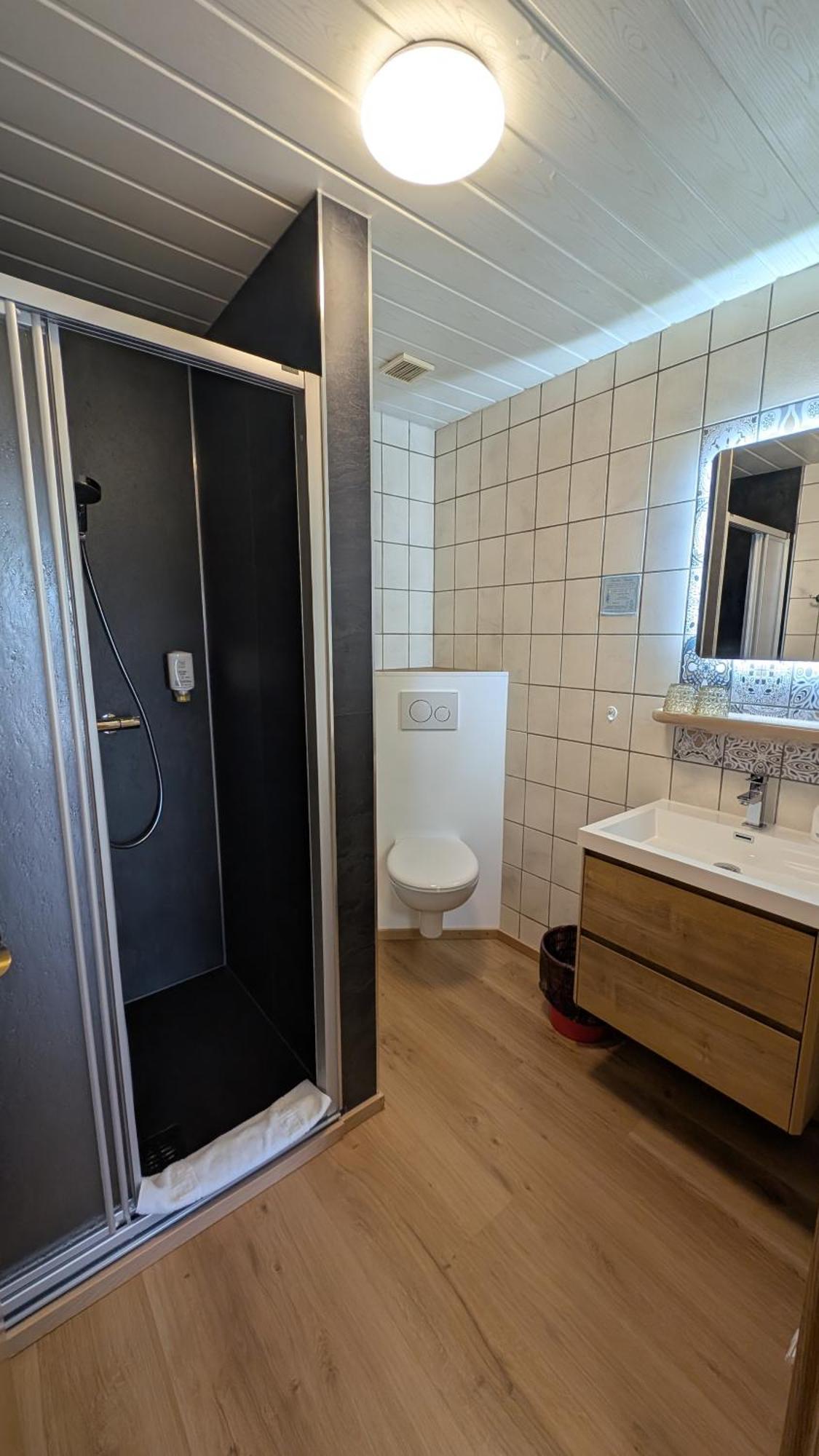 Cafe Zum Toni Hotell Thyrnau Exteriör bild