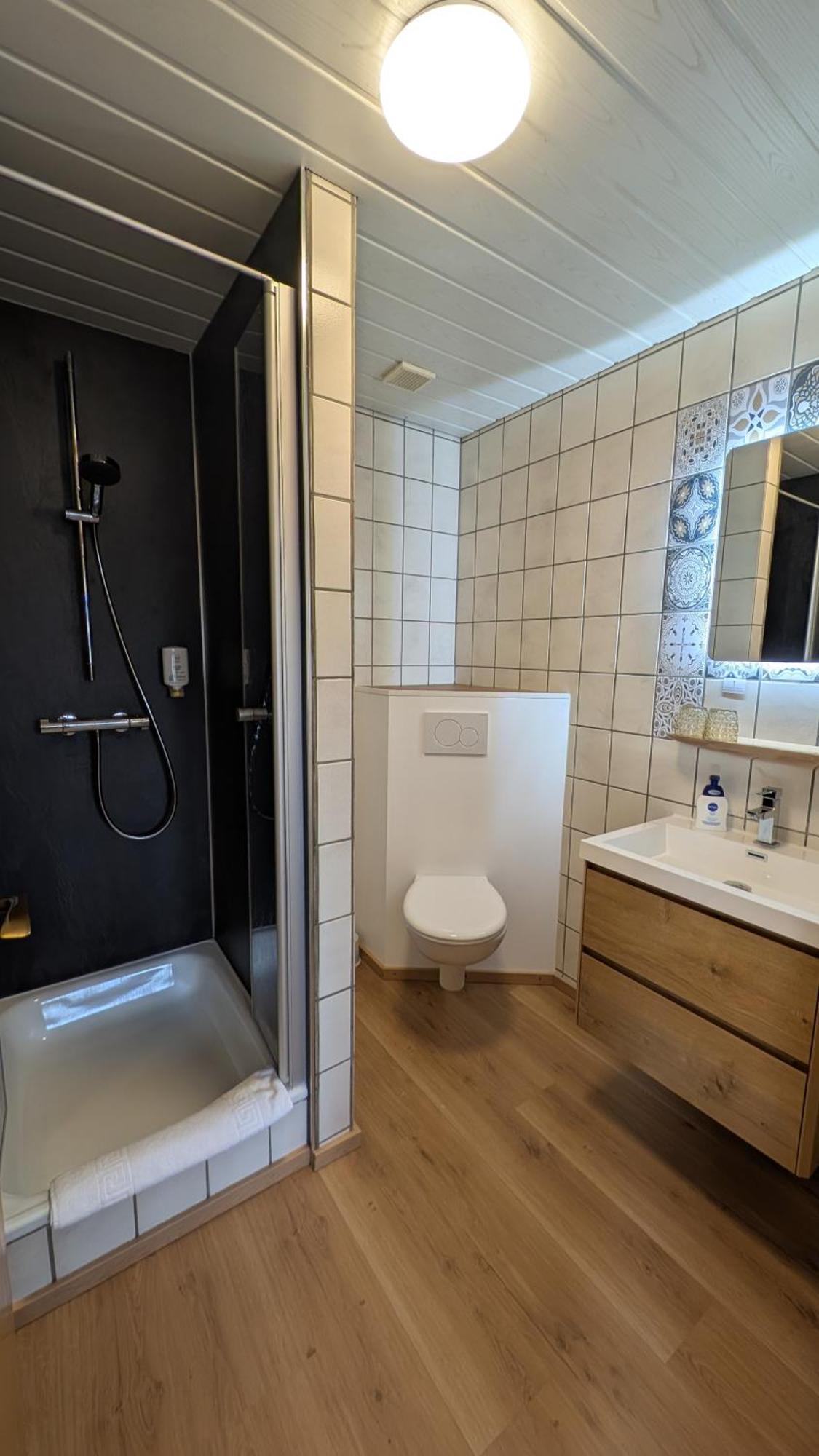 Cafe Zum Toni Hotell Thyrnau Exteriör bild